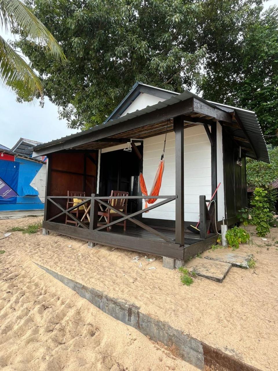 Hotel The Station Tioman Kampong Ayer Batang Exterior foto